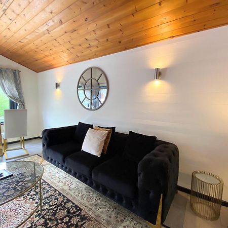Magpie 2 Hot Tub Huntersmoon-Warminster-Longleat-Wiltshire Βίλα Εξωτερικό φωτογραφία